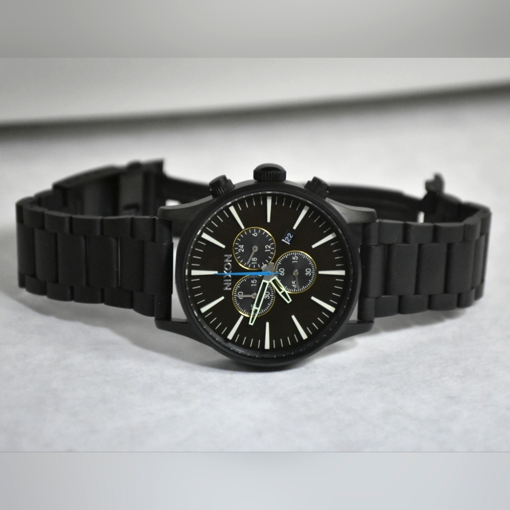 Black Nixon Sentry Chrono